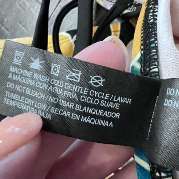 Hurley Swimsuit One Piece Size‎ XL Floral Tropical Print UPF 50 Bathing Suit EUC - Picture 10 of 12